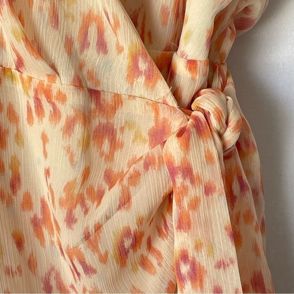 ALL in Favor Simone Floral Wrap Front Minidress - Picture 5 of 14